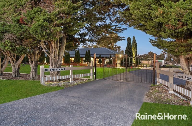 Devon-Meadows-image10