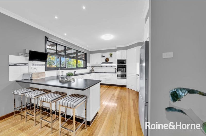 Devon-Meadows-image4